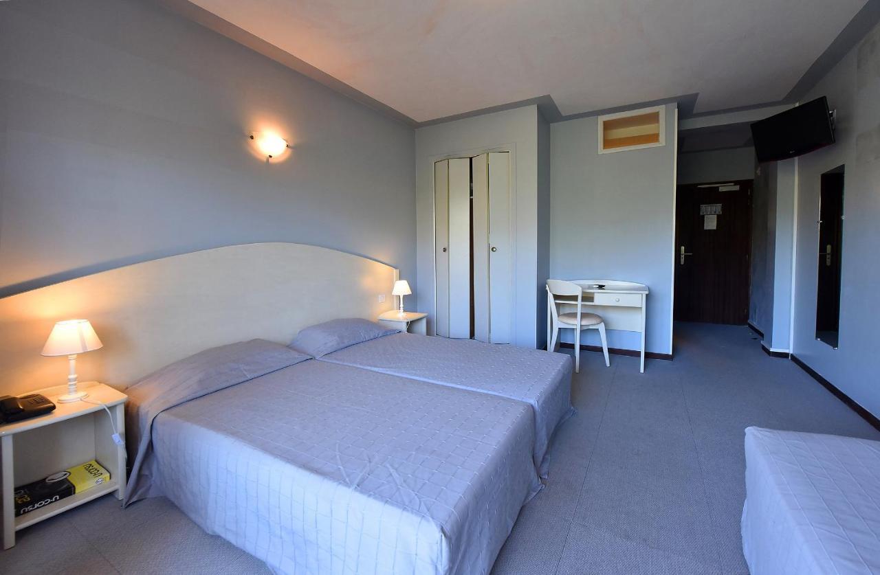 Cyrnea Hotel