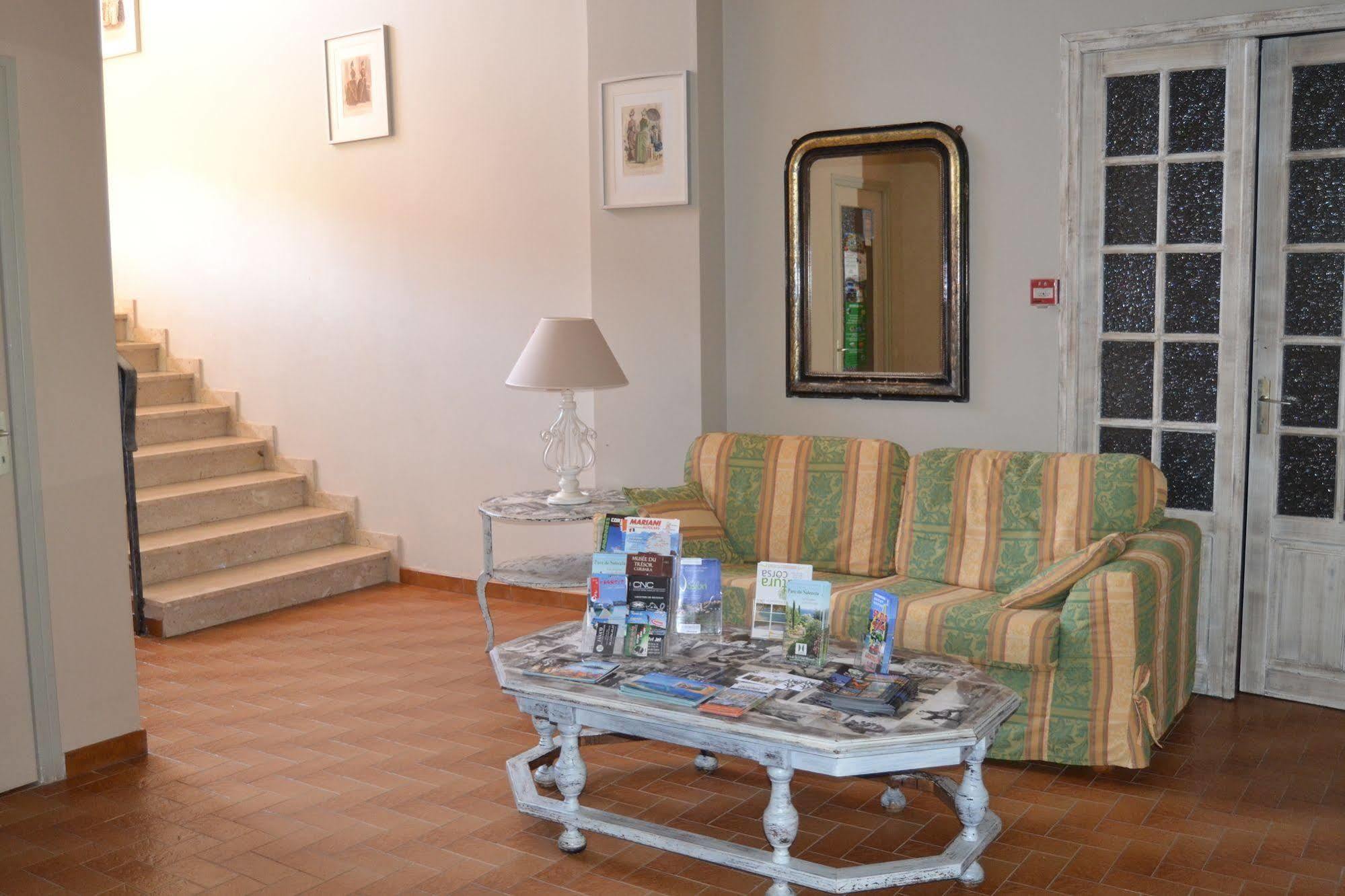 Hotel Cyrnea 3*